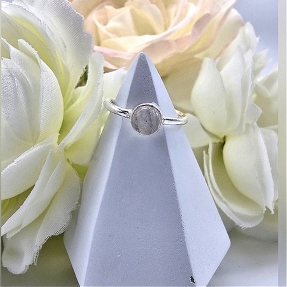 🥰 SIMPLE MOON RING - Picture 5 of 5